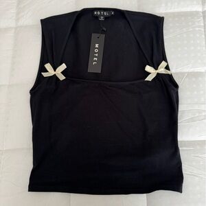 NWT Motel Rocks Bow Tank